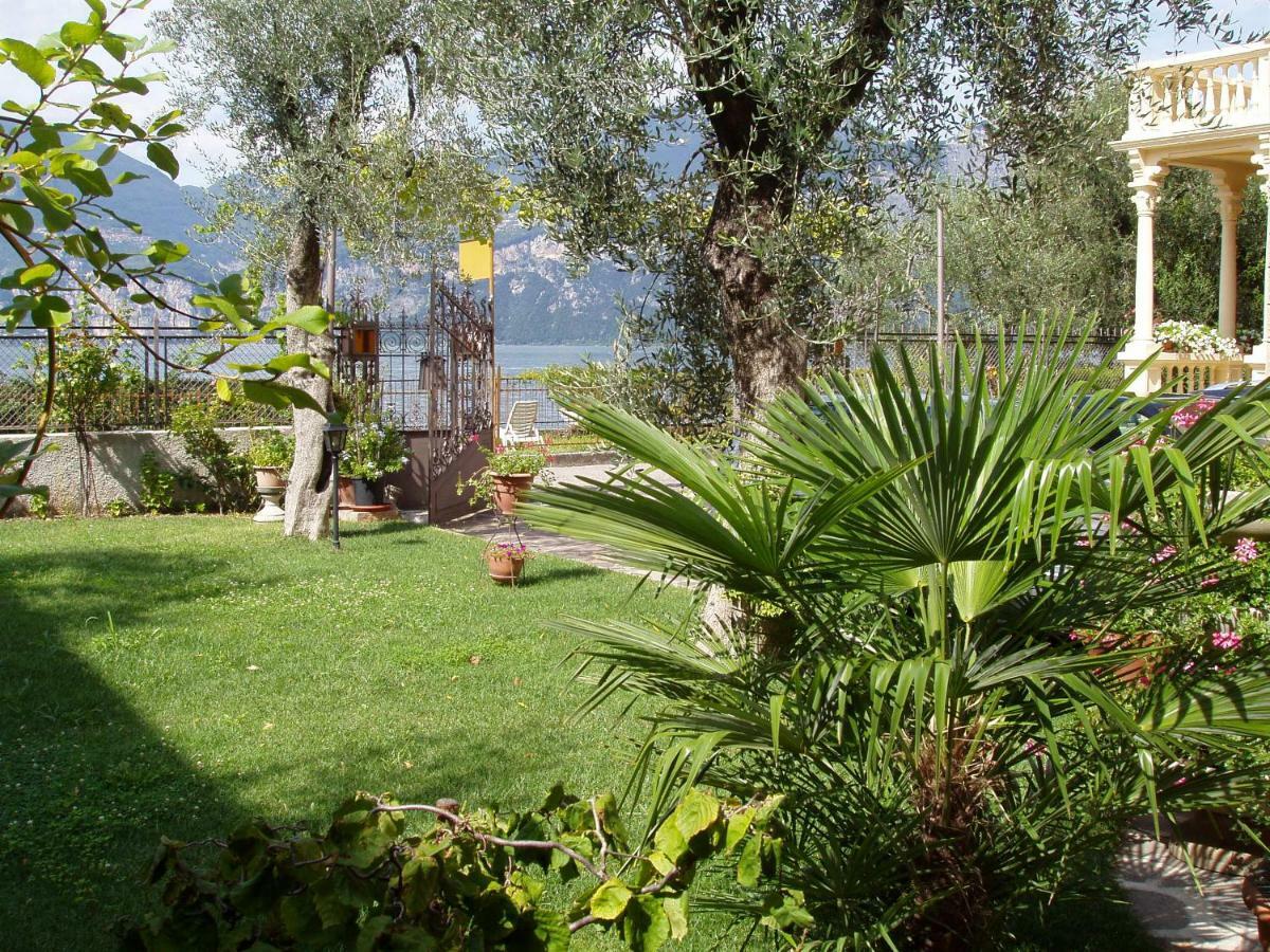 Villa Torre - Atmosfera Romantica Бренцоне-суль-Гарда Екстер'єр фото