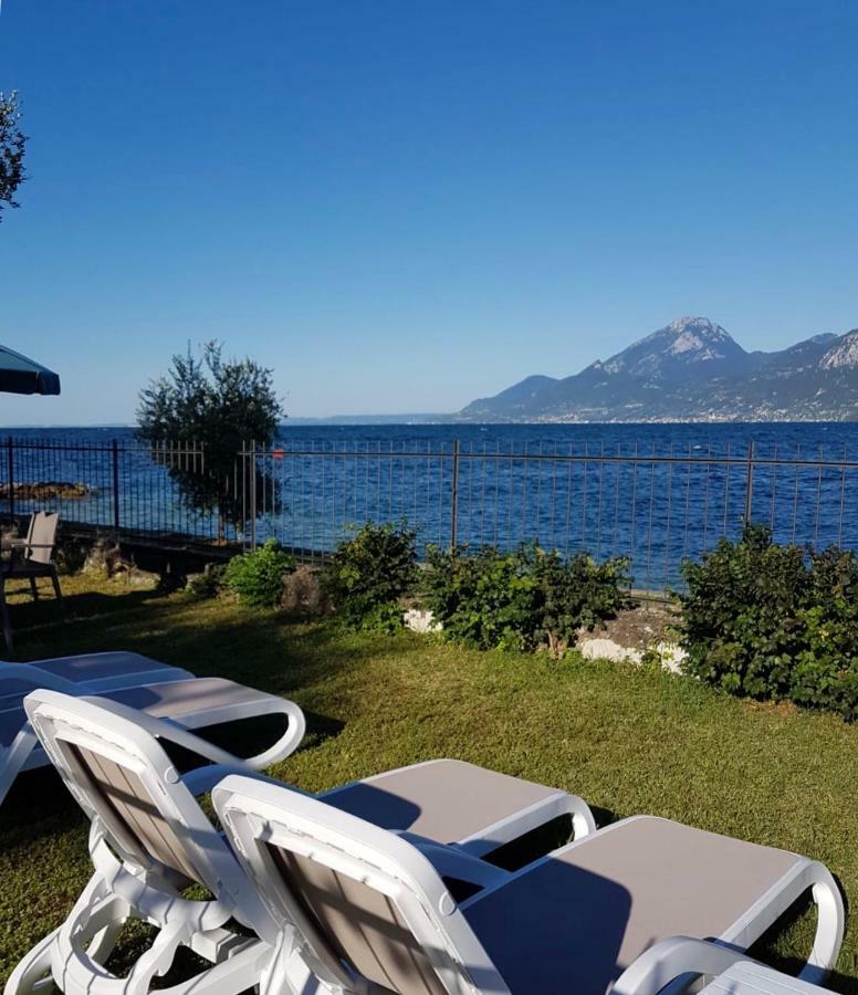 Villa Torre - Atmosfera Romantica Бренцоне-суль-Гарда Екстер'єр фото