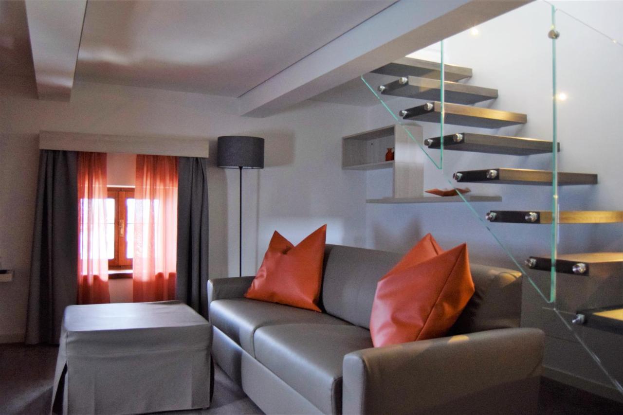 Villa Torre - Atmosfera Romantica Бренцоне-суль-Гарда Екстер'єр фото