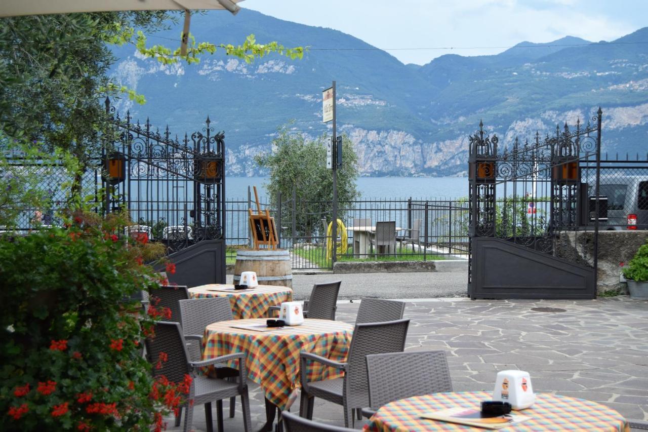 Villa Torre - Atmosfera Romantica Бренцоне-суль-Гарда Екстер'єр фото